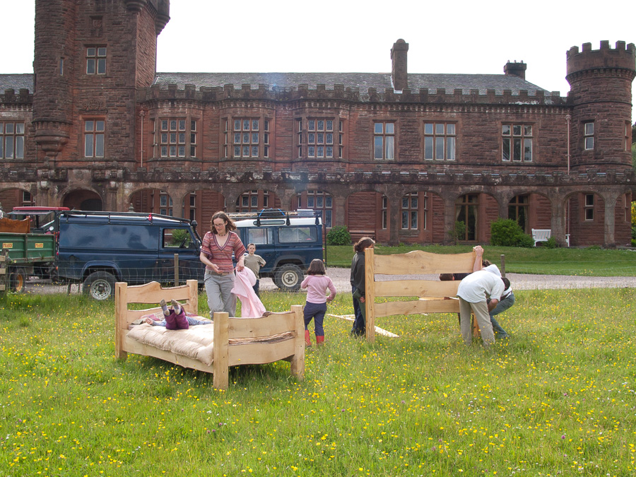Carting in the furniture © John MacPherson