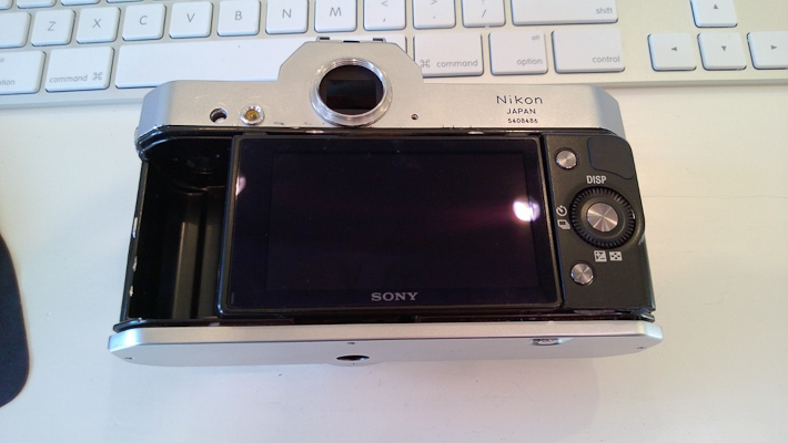 Back view LCD © Brendan Taylor