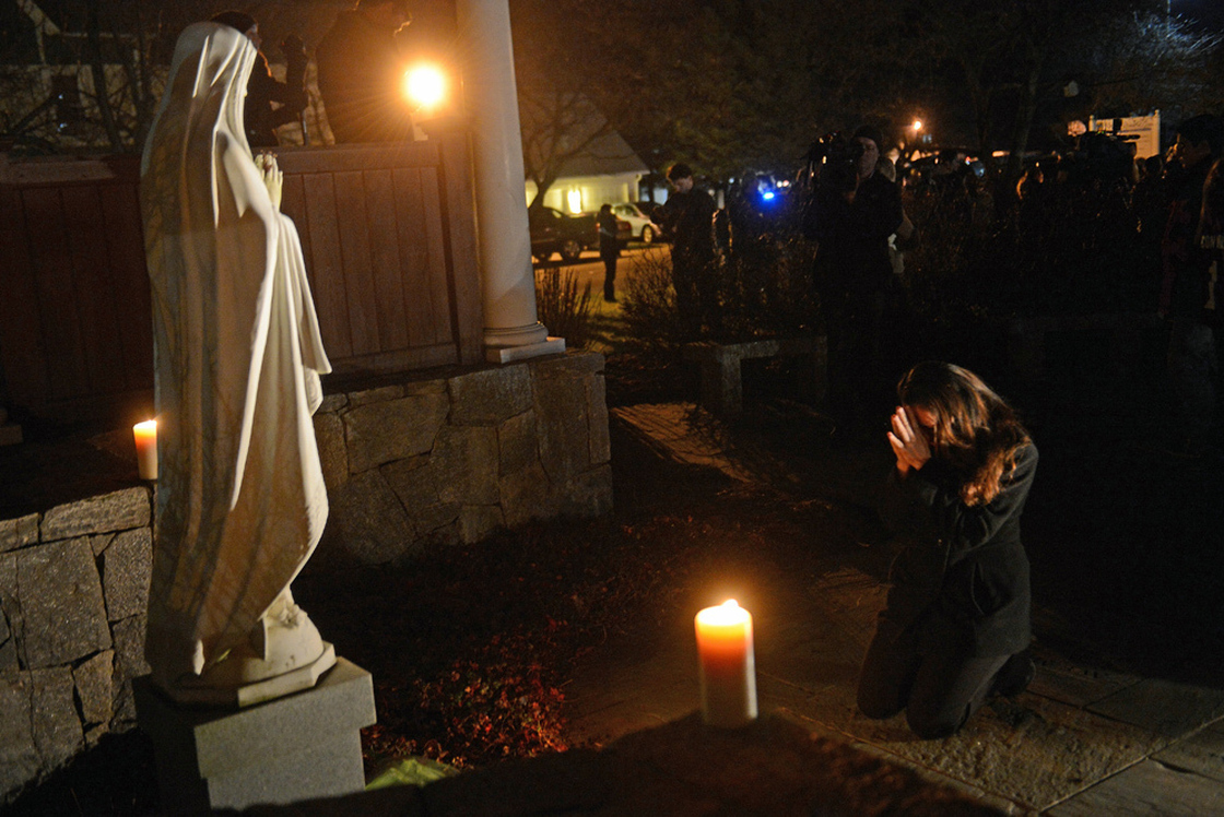 Newtown Prayer © Emmanuel Dunand/AFP/Getty Images