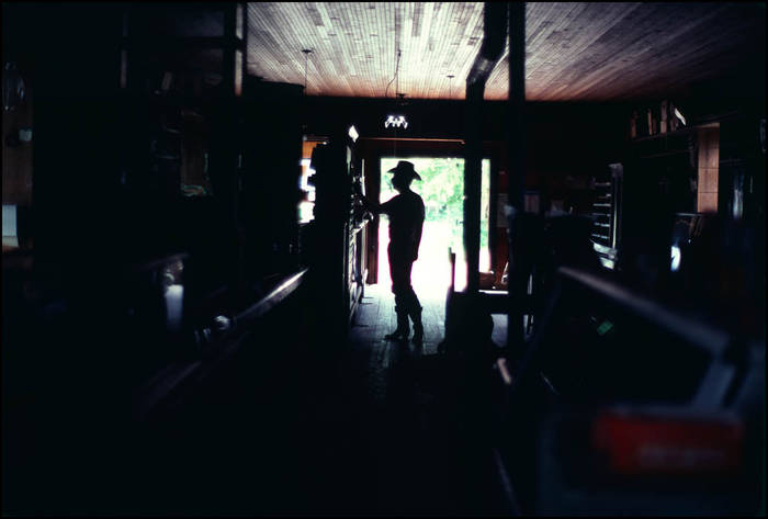 Collecting the mail, Fischer, Texas 1980 © John MacPherson