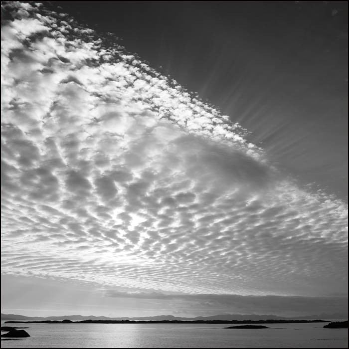 Light. cloud, sea © John MacPherson
